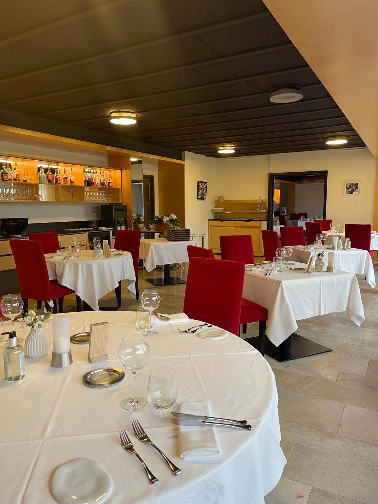 Hotel-Restaurant Le Chateau De Besseuil, Macon Nord - Teritoria Clesse  Exterior photo