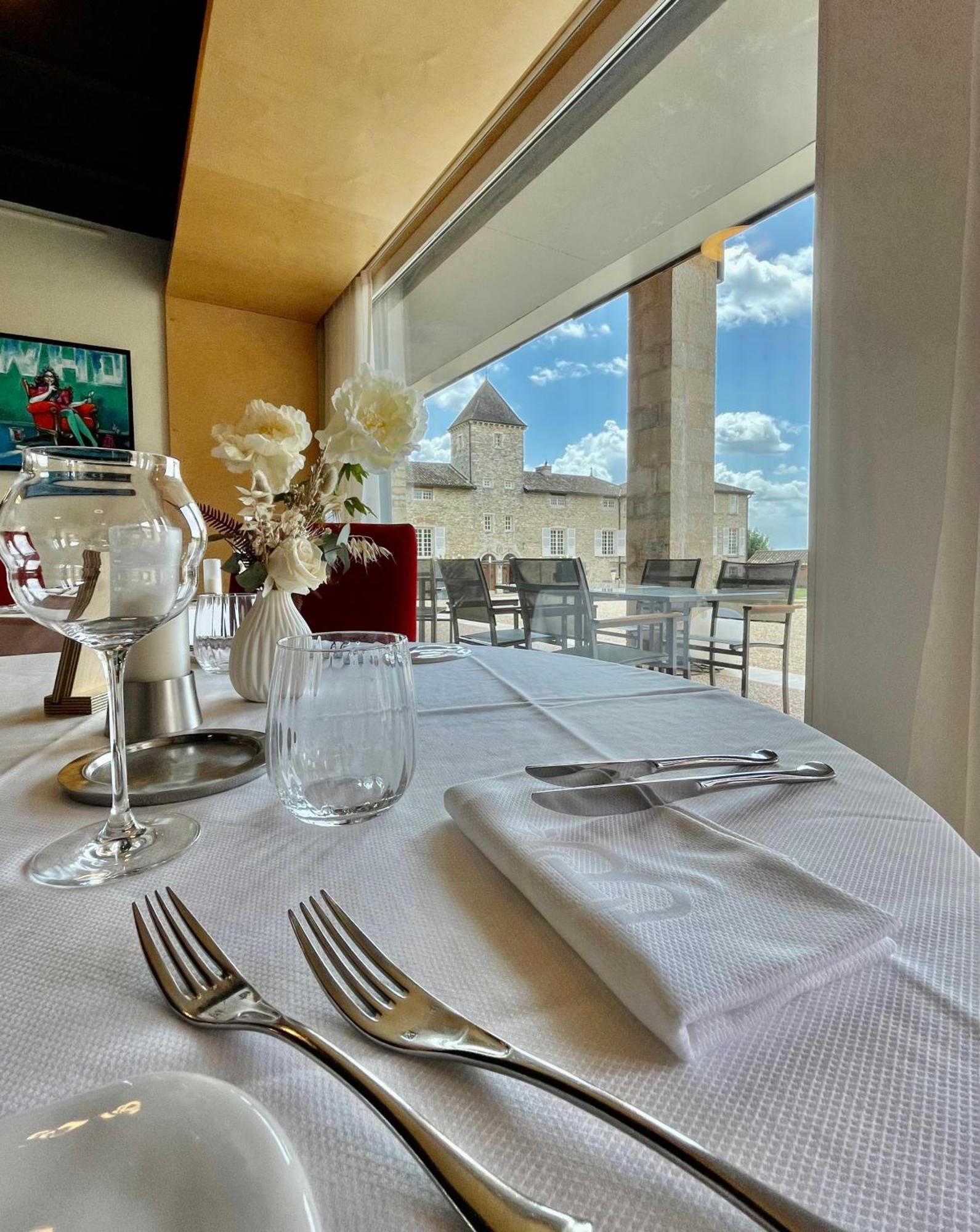Hotel-Restaurant Le Chateau De Besseuil, Macon Nord - Teritoria Clesse  Exterior photo